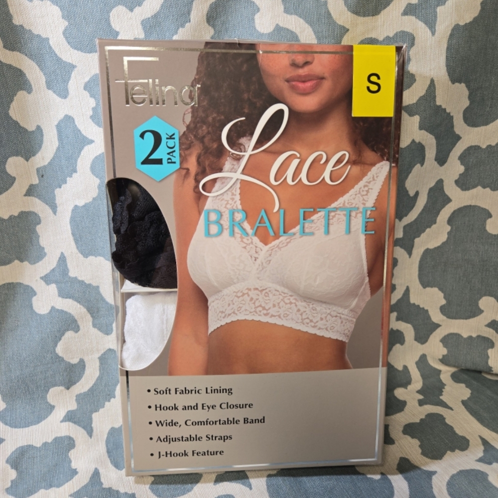 NEW OPEN BOX FELINA 2PK LACE BRALETTE SUPER SOFT WHITE/BLACK